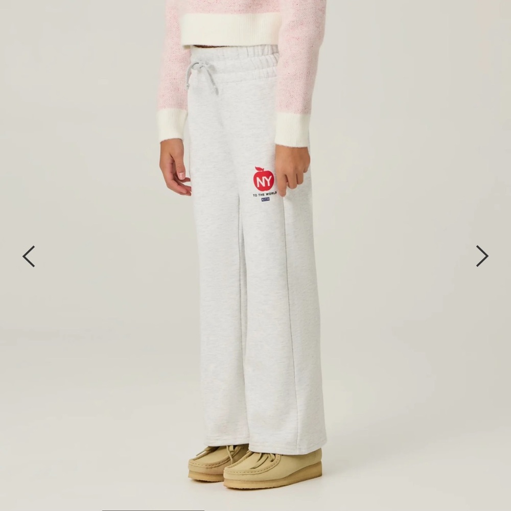 Kith Kids Flared Ailani Sweatpant. size large  10/12